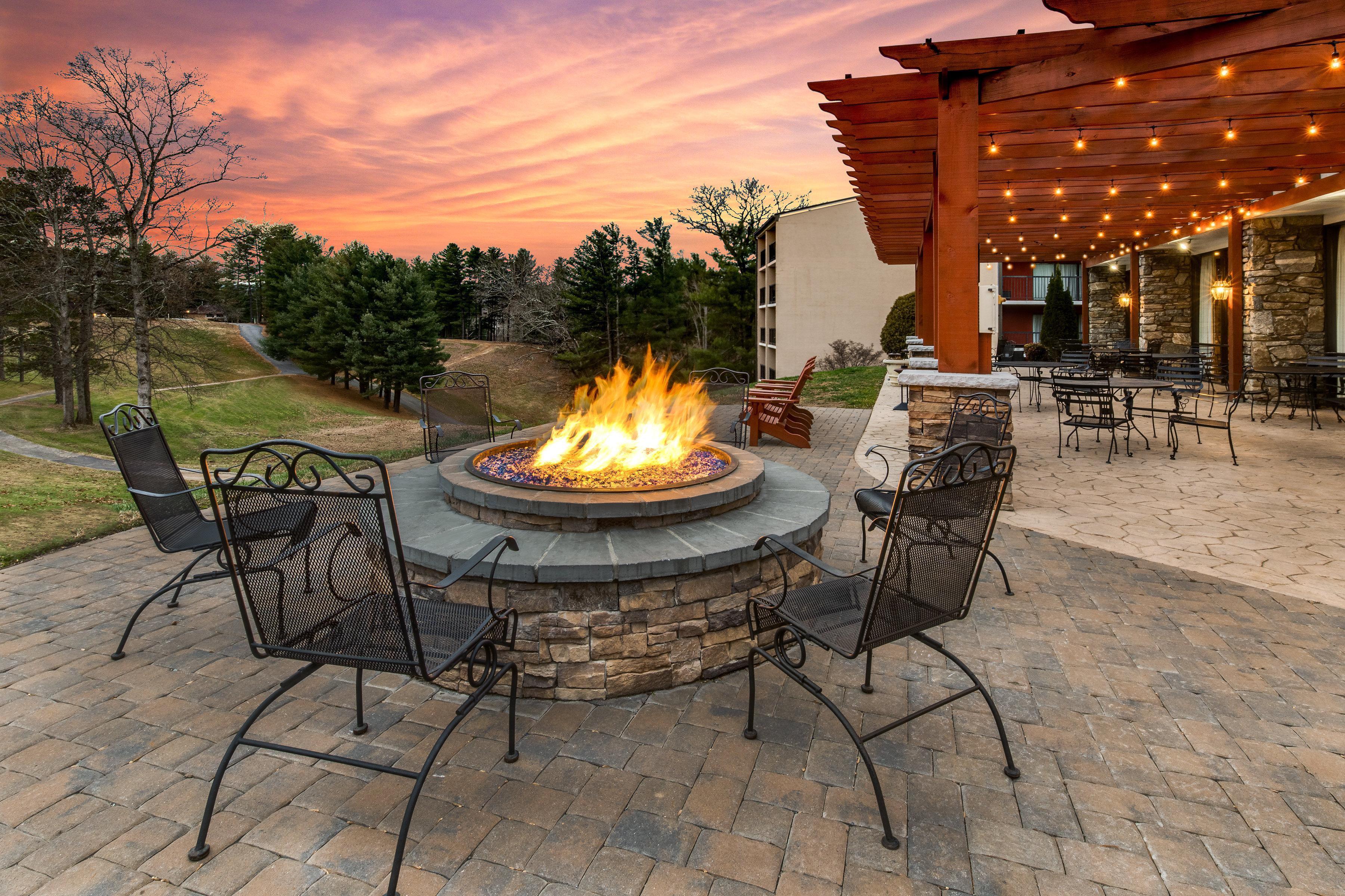 Crowne Plaza Resort Asheville By Ihg Экстерьер фото